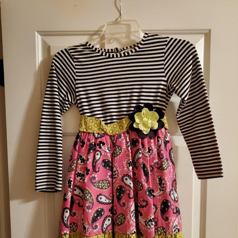 Girl's dress
